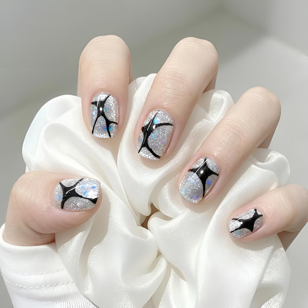 Diamond Starburst Short Square Press-On Nails, Silver Glitter Black Geometric Y2K Style